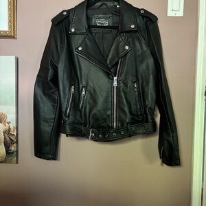 Levi's Women's Classic Black Leather Jacket